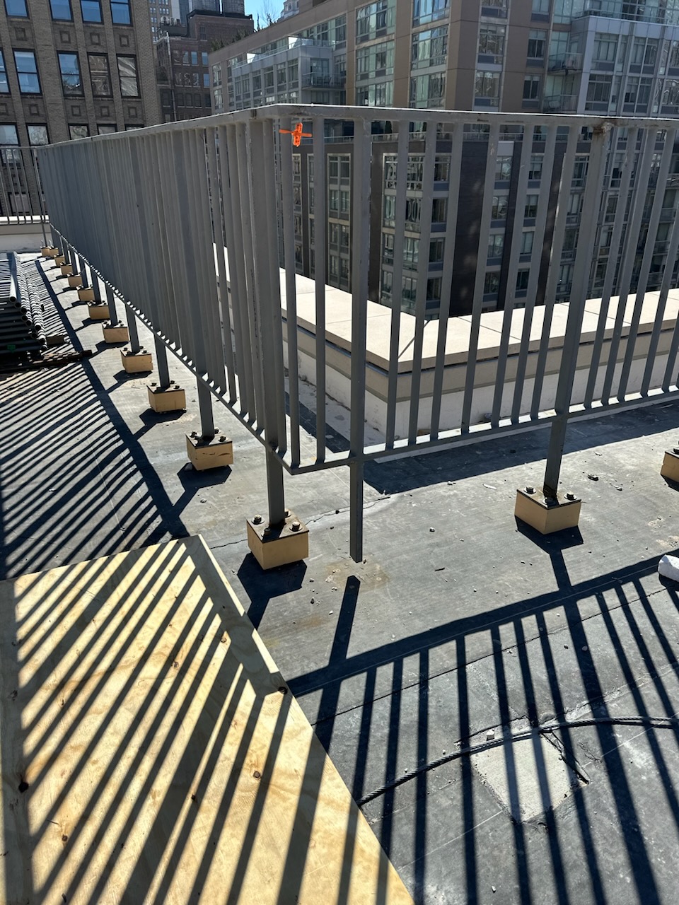 TBM3 roof railing roof post thermal break